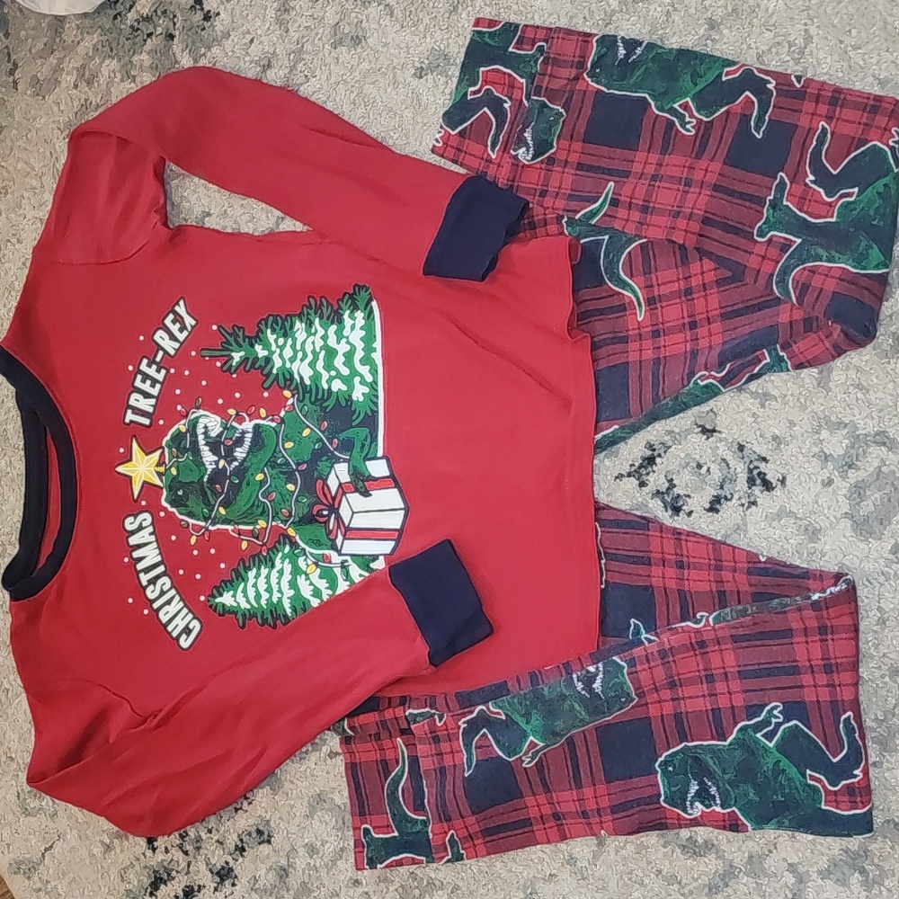 Children's Place Red and Green Holiday Pajama Set Festive Design